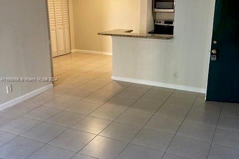 Condo in Plantation, Florida, 1 bedroom  № 1364069 - photo 4