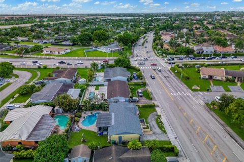 Villa ou maison à vendre à Miami, Floride: 3 chambres, 113.53 m2 № 1384139 - photo 30