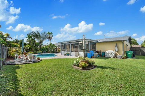 Villa ou maison à vendre à Miami, Floride: 3 chambres, 113.53 m2 № 1384139 - photo 28