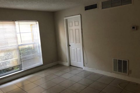 Copropriété à vendre à Tamarac, Floride: 3 chambres, 108.42 m2 № 1154704 - photo 12