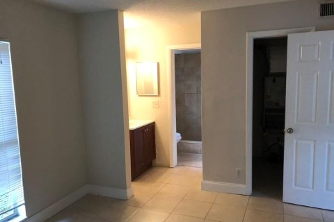 Copropriété à vendre à Tamarac, Floride: 3 chambres, 108.42 m2 № 1154704 - photo 1