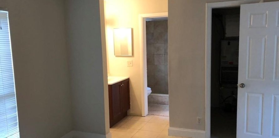 Condo à Tamarac, Floride, 3 chambres  № 1154704