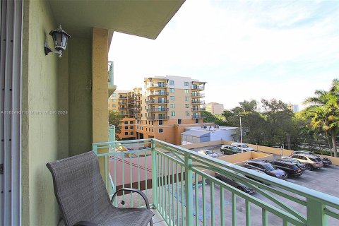 Condo in Miami, Florida, 2 bedrooms  № 1271694 - photo 4