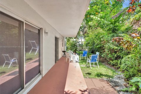 Copropriété à vendre à Pompano Beach, Floride: 3 chambres, 130.06 m2 № 1103960 - photo 29