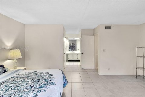 Copropriété à vendre à Pompano Beach, Floride: 3 chambres, 130.06 m2 № 1103960 - photo 15