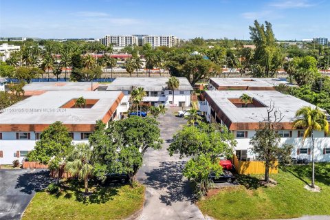 Condo in Pompano Beach, Florida, 3 bedrooms  № 1103960 - photo 30