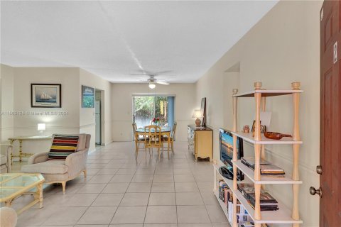 Copropriété à vendre à Pompano Beach, Floride: 3 chambres, 130.06 m2 № 1103960 - photo 3