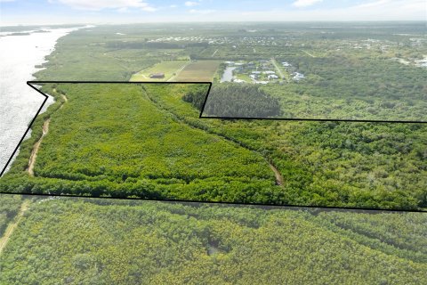 Купить земельный участок в Виро-Бич, Флорида № 1120229 - фото 5