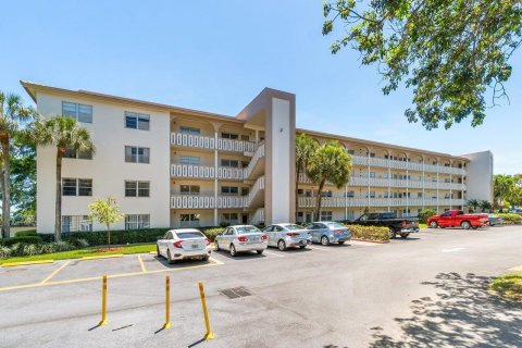 Condo in Coconut Creek, Florida, 2 bedrooms  № 1103483 - photo 25