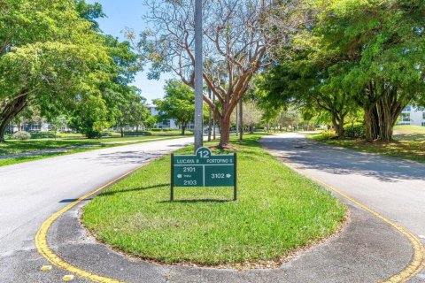 Copropriété à vendre à Coconut Creek, Floride: 2 chambres, 119.94 m2 № 1103483 - photo 21