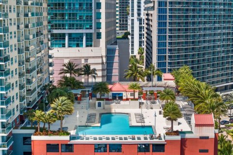 Condo in Miami, Florida, 1 bedroom  № 1232722 - photo 9