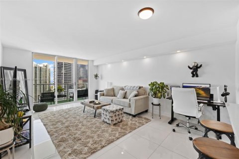 Condominio en venta en Miami, Florida, 1 dormitorio, 70.61 m2 № 1232722 - foto 14