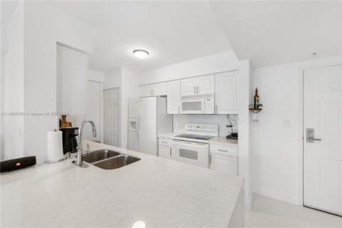 Condominio en venta en Miami, Florida, 1 dormitorio, 70.61 m2 № 1232722 - foto 16