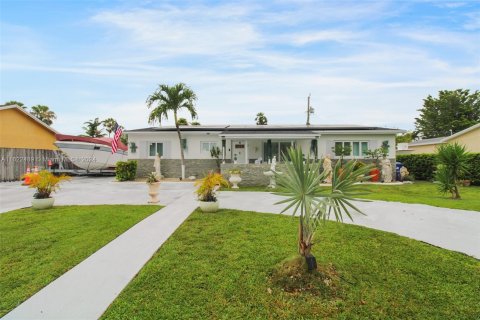 Villa ou maison à vendre à Cutler Bay, Floride: 4 chambres, 133.13 m2 № 1269898 - photo 2