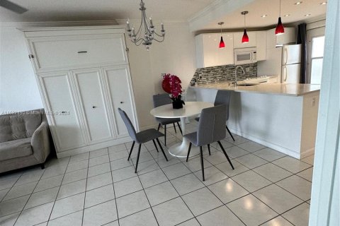 Copropriété à vendre à Hallandale Beach, Floride: 1 chambre, 78.97 m2 № 1269900 - photo 20