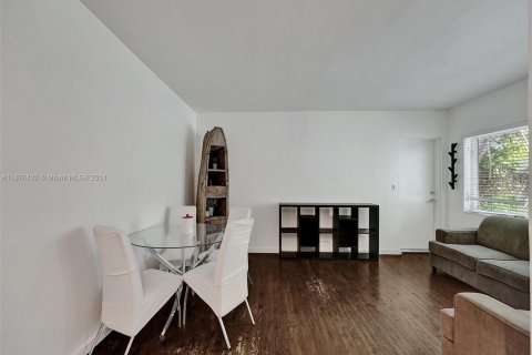 Condominio en venta en Miami Beach, Florida, 1 dormitorio, 63.36 m2 № 1398250 - foto 15