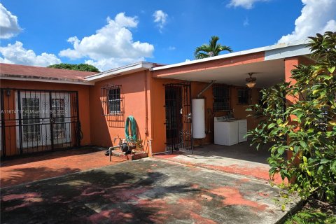 Casa en venta en Miami, Florida, 4 dormitorios, 227.42 m2 № 1398160 - foto 7