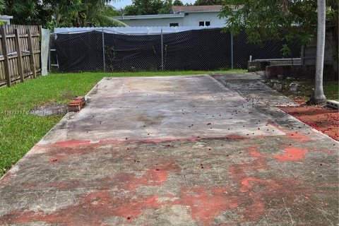 Casa en venta en Miami, Florida, 4 dormitorios, 227.42 m2 № 1398160 - foto 10