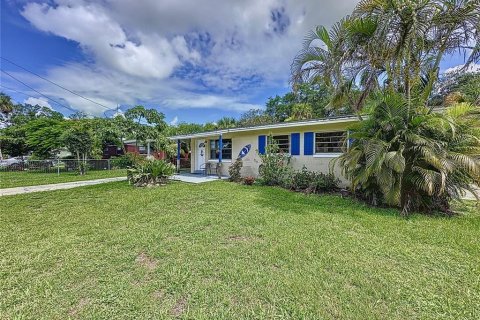 Villa ou maison à vendre à Cocoa, Floride: 3 chambres, 97.08 m2 № 1262525 - photo 2