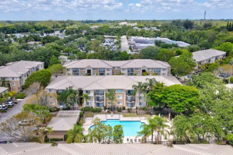 Condo in Royal Palm Beach, Florida, 2 bedrooms  № 1168565 - photo 11