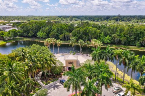 Copropriété à vendre à Royal Palm Beach, Floride: 2 chambres, 111.48 m2 № 1168565 - photo 10