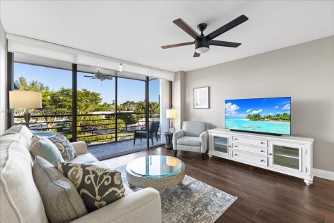 Condominio en venta en Aventura, Florida, 1 dormitorio, 68.84 m2 № 912539 - foto 2