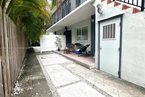 Immobilier commercial à vendre à Miami Beach, Floride: 391.4 m2 № 980820 - photo 7