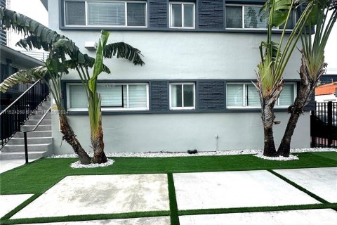 Immobilier commercial à vendre à Miami Beach, Floride: 391.4 m2 № 980820 - photo 2