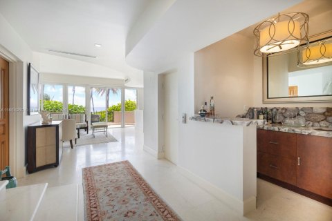 Townhouse in Key Biscayne, Florida 4 bedrooms, 302.3 sq.m. № 1385726 - photo 9