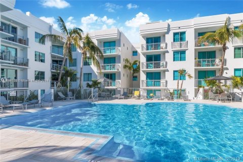 Copropriété à vendre à Miami Beach, Floride: 2 chambres, 111.11 m2 № 1385767 - photo 25