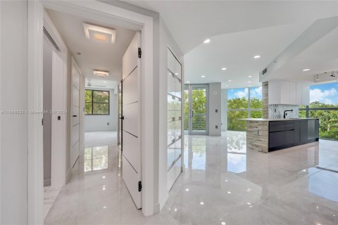 Copropriété à vendre à Miami Beach, Floride: 2 chambres, 111.11 m2 № 1385767 - photo 3