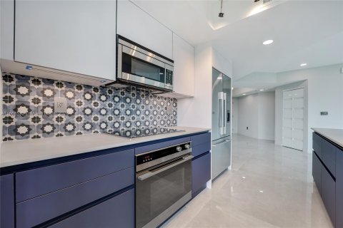 Condominio en venta en Miami Beach, Florida, 2 dormitorios, 111.11 m2 № 1385767 - foto 2