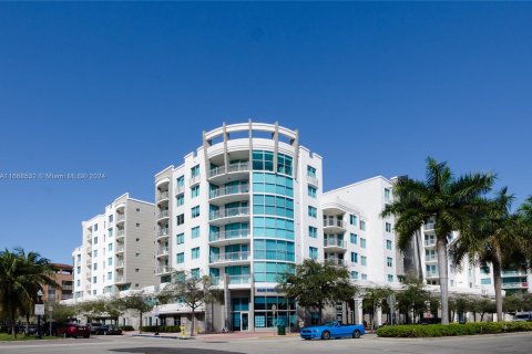 Condo in Miami Beach, Florida, 2 bedrooms  № 1385767 - photo 19