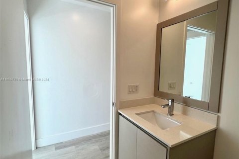 Condominio en alquiler en Miami, Florida, 2 dormitorios, 123.1 m2 № 1364865 - foto 19