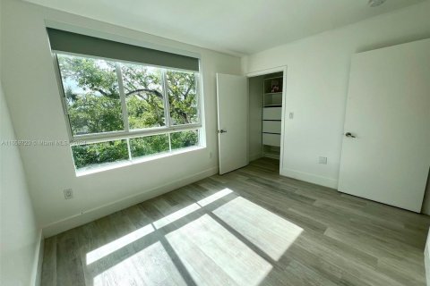 Copropriété à louer à Miami, Floride: 2 chambres, 123.1 m2 № 1364865 - photo 14