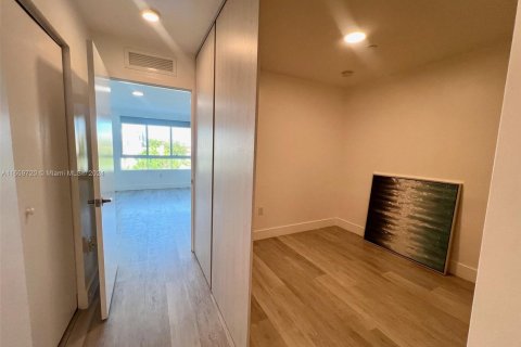 Copropriété à louer à Miami, Floride: 2 chambres, 123.1 m2 № 1364865 - photo 22