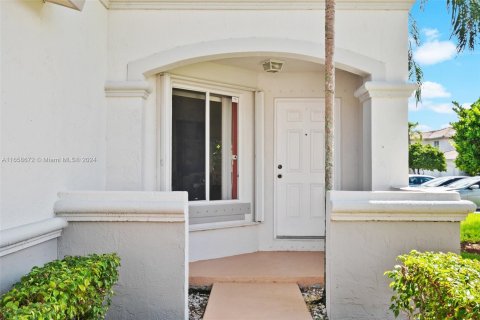 Adosado en venta en Miami, Florida, 3 dormitorios, 154.87 m2 № 1362229 - foto 4