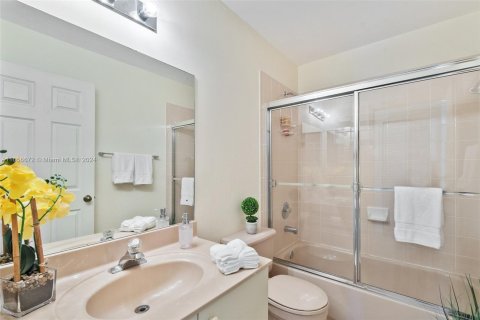 Adosado en venta en Miami, Florida, 3 dormitorios, 154.87 m2 № 1362229 - foto 22