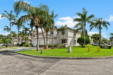 Adosado en venta en Miami, Florida, 3 dormitorios, 154.87 m2 № 1362229 - foto 2