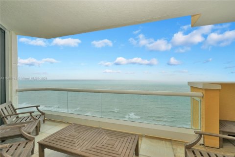 Copropriété à vendre à Sunny Isles Beach, Floride: 3 chambres, 205.69 m2 № 1172591 - photo 27