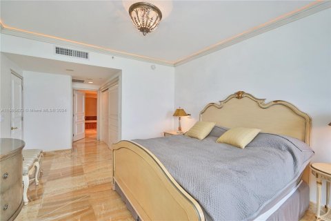Condominio en venta en Sunny Isles Beach, Florida, 3 dormitorios, 205.69 m2 № 1172591 - foto 5
