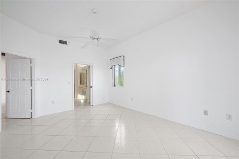 Condominio en venta en Tamarac, Florida, 2 dormitorios, 164.62 m2 № 1172594 - foto 17