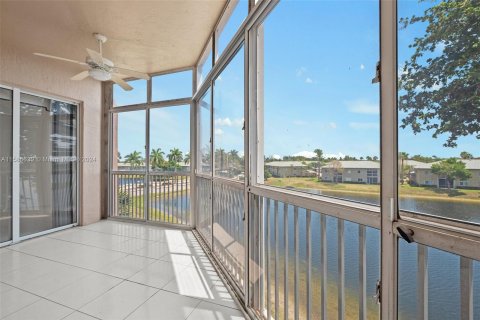 Condominio en venta en Tamarac, Florida, 2 dormitorios, 164.62 m2 № 1172594 - foto 7