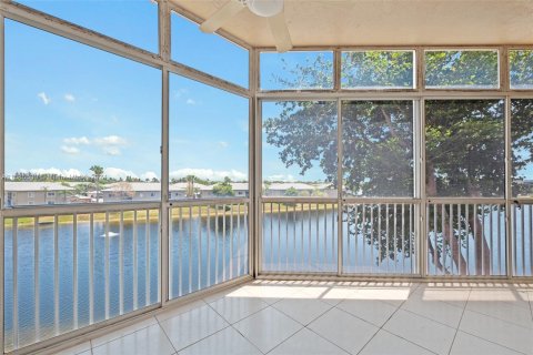 Condo in Tamarac, Florida, 2 bedrooms  № 1172594 - photo 6