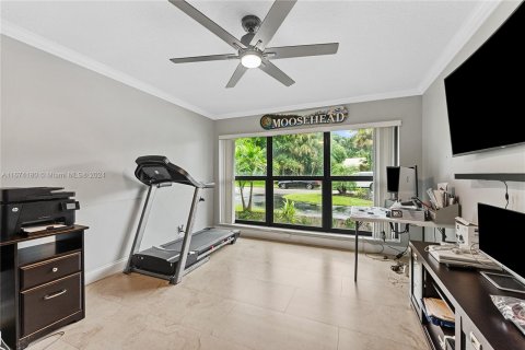 House in Coral Springs, Florida 4 bedrooms, 268.58 sq.m. № 1397580 - photo 27