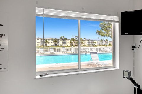 Condominio en venta en Lake Worth, Florida, 2 dormitorios, 83.05 m2 № 970353 - foto 12