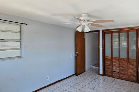 Casa en venta en West Park, Florida, 4 dormitorios, 157.56 m2 № 1100594 - foto 12