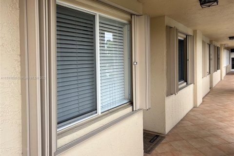 Condominio en venta en Tamarac, Florida, 2 dormitorios, 112.88 m2 № 1000527 - foto 24
