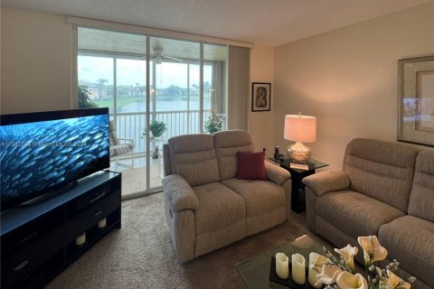 Condominio en venta en Tamarac, Florida, 2 dormitorios, 112.88 m2 № 1000527 - foto 20