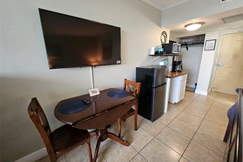 Condo in Fort Lauderdale, Florida, 1 bedroom  № 970517 - photo 2